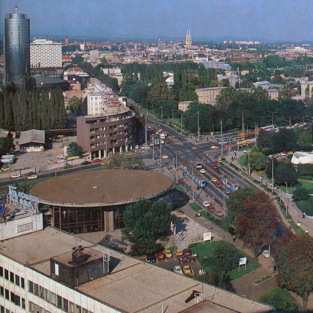 Savska cesta, križanje sa ulicom Proleterskih brigada (današnja Ulica grada Vukovara) 1987. godine